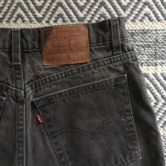 Vintage Levi’s Jean Shorts - Picture 3 of 8
